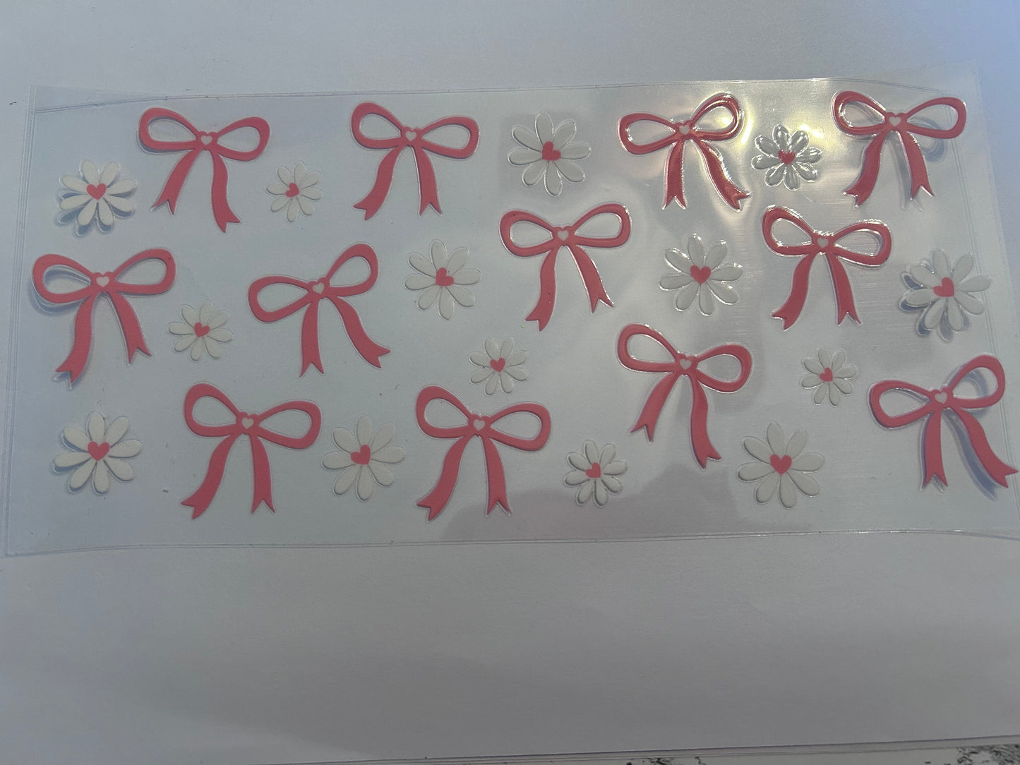 Bows and daises