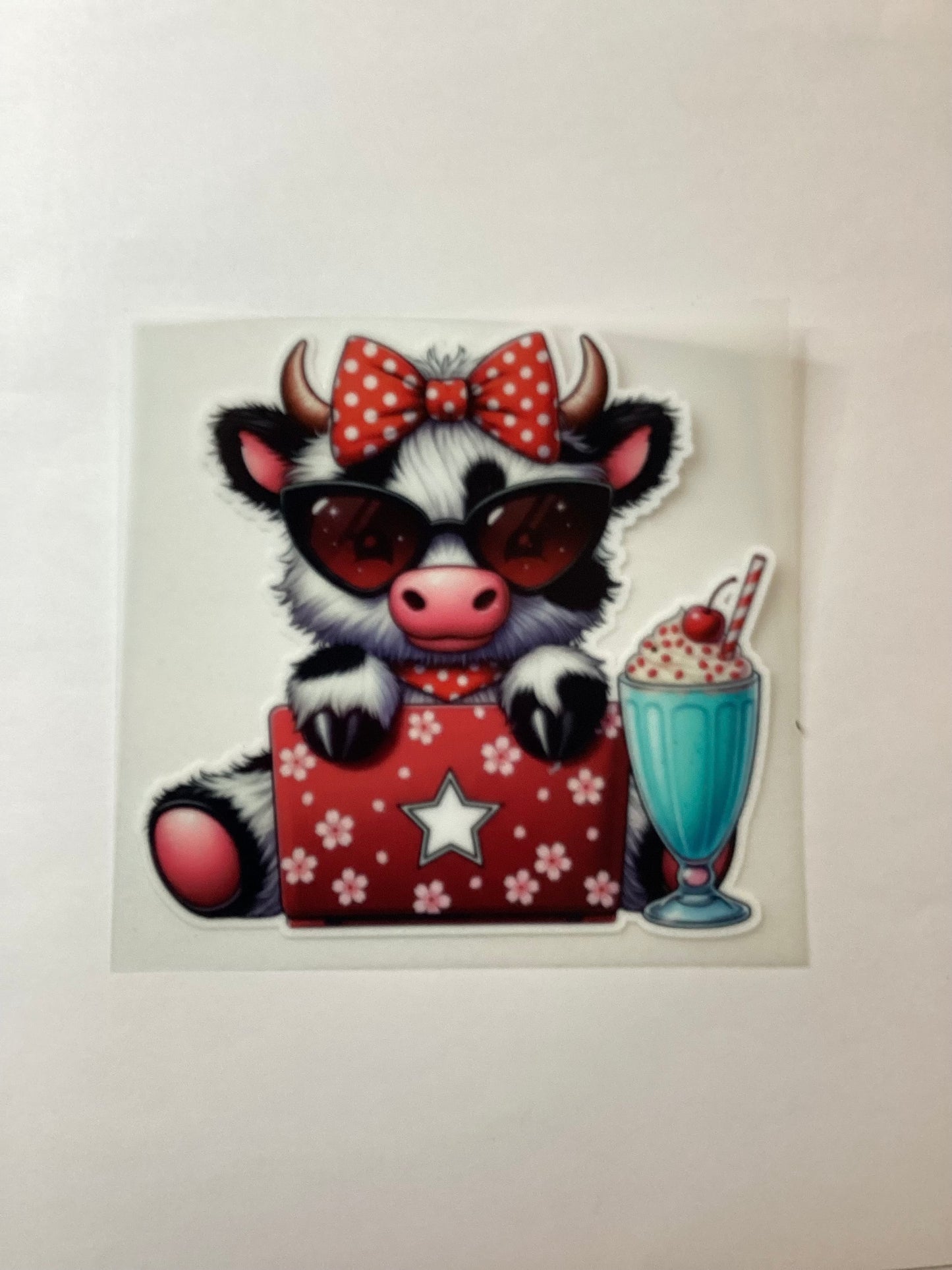 Glow-cow with milkshake