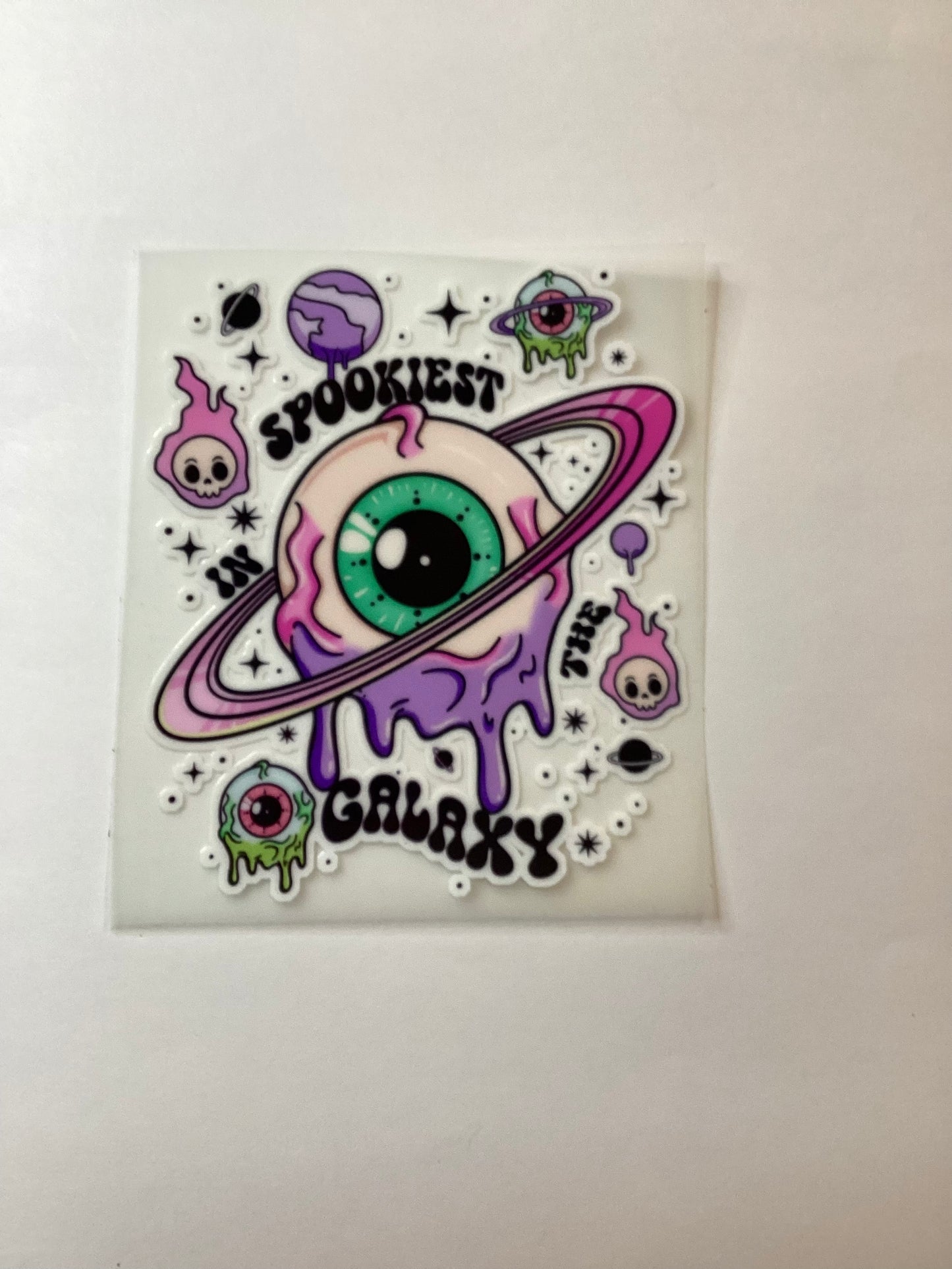 Glow-eyeball Saturn