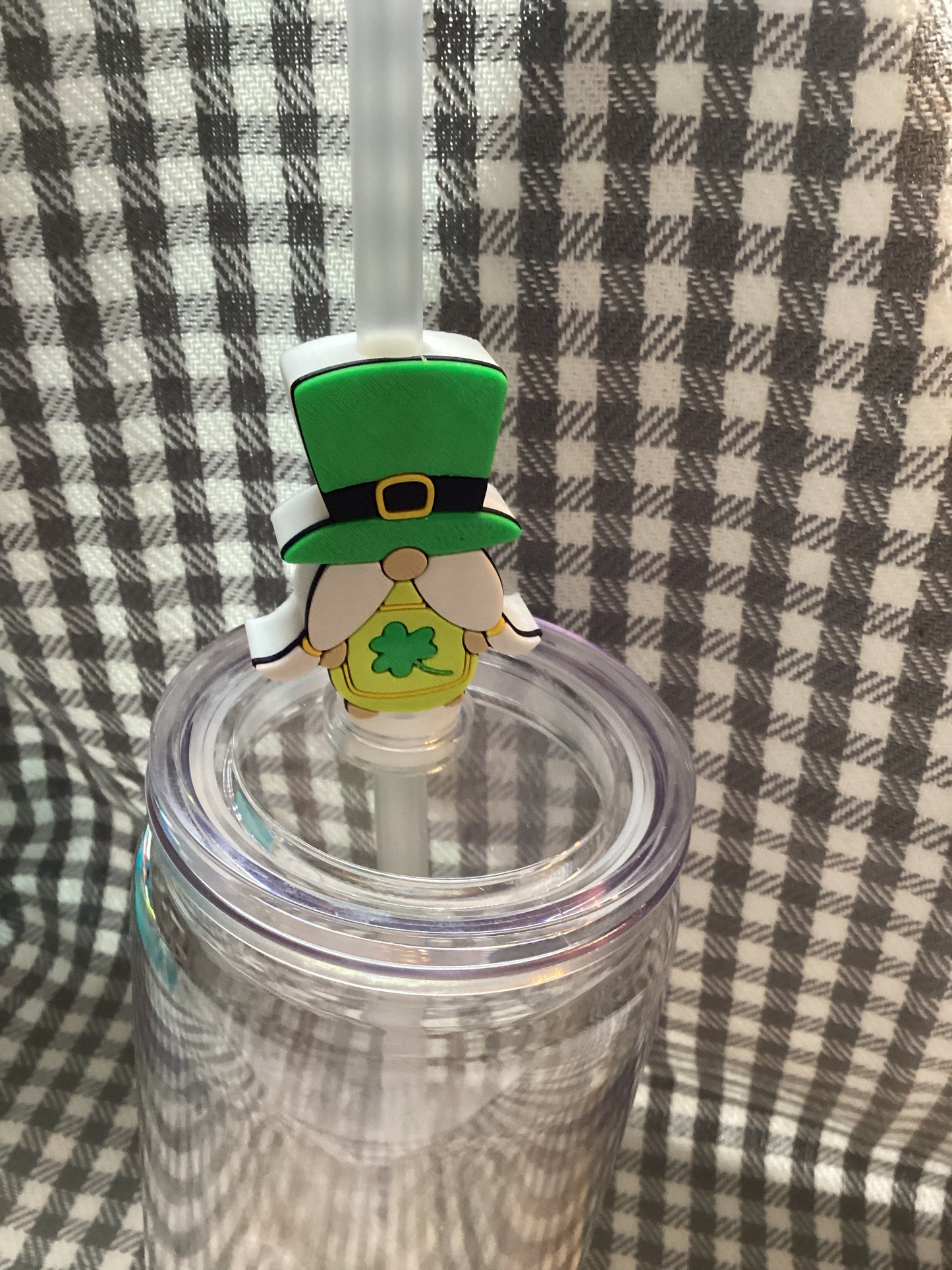 Medium straw topper